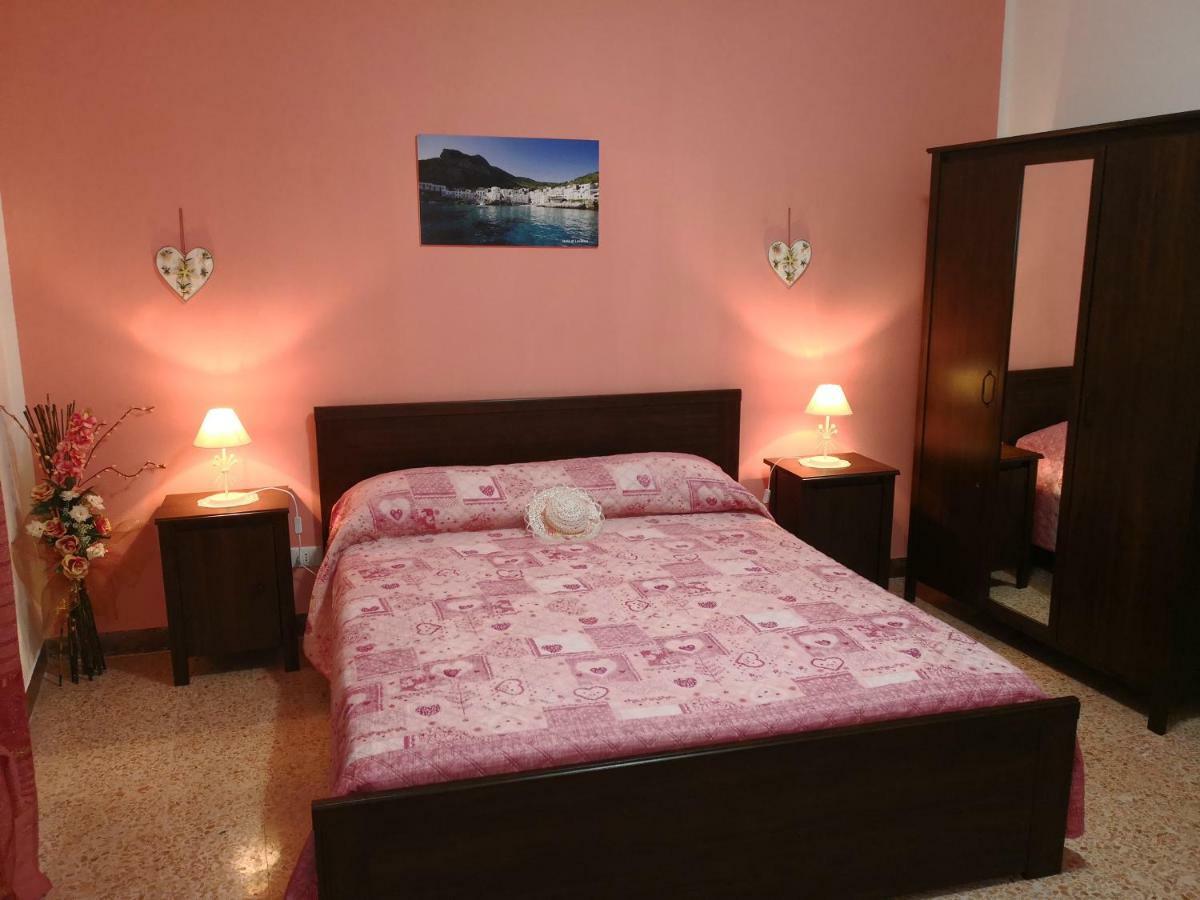Isole Egadi Bed & Breakfast Трапани Екстериор снимка