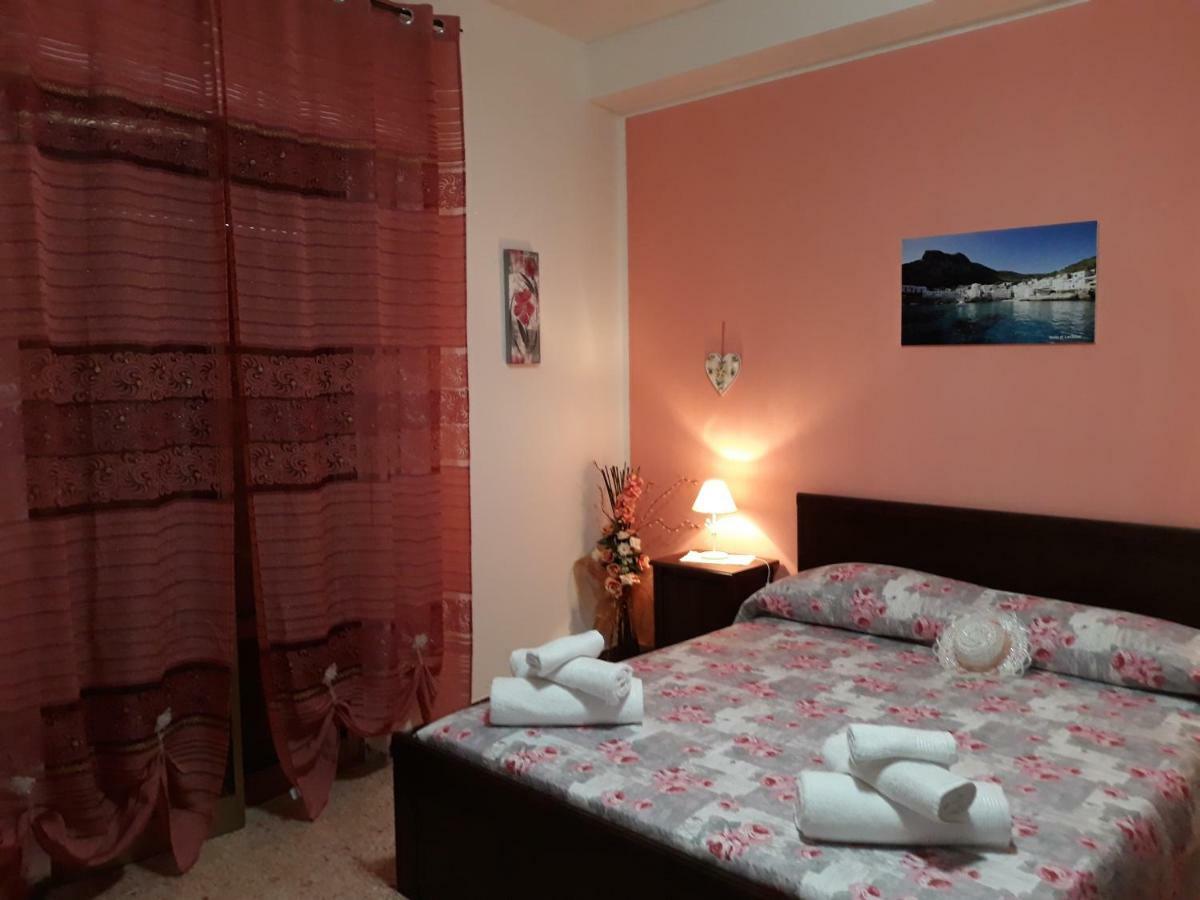 Isole Egadi Bed & Breakfast Трапани Екстериор снимка