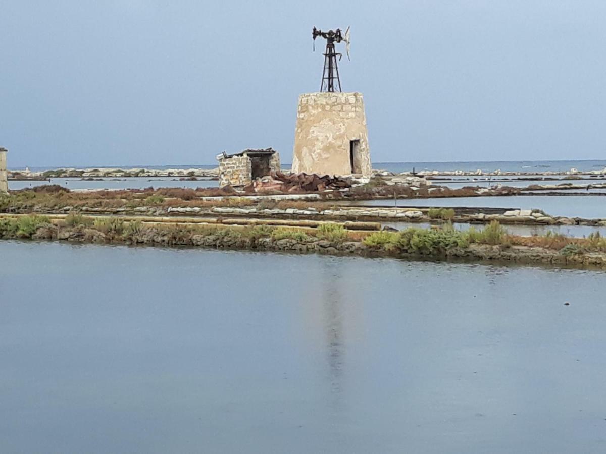 Isole Egadi Bed & Breakfast Трапани Екстериор снимка